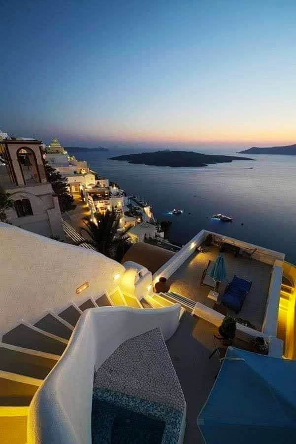 Σαντορινη ζητειται βοηθος διευθυντή