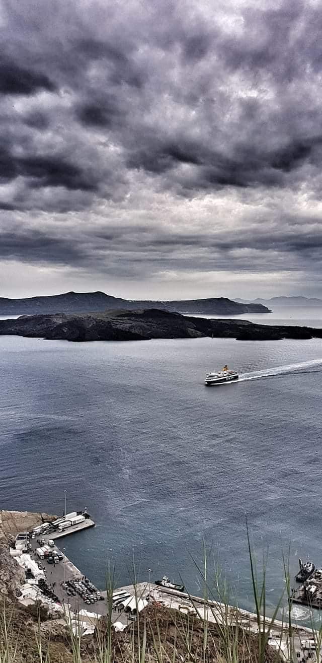 Σαντορίνη Ημεροβίγλι ζητουνται άτομα για κουζίνα
