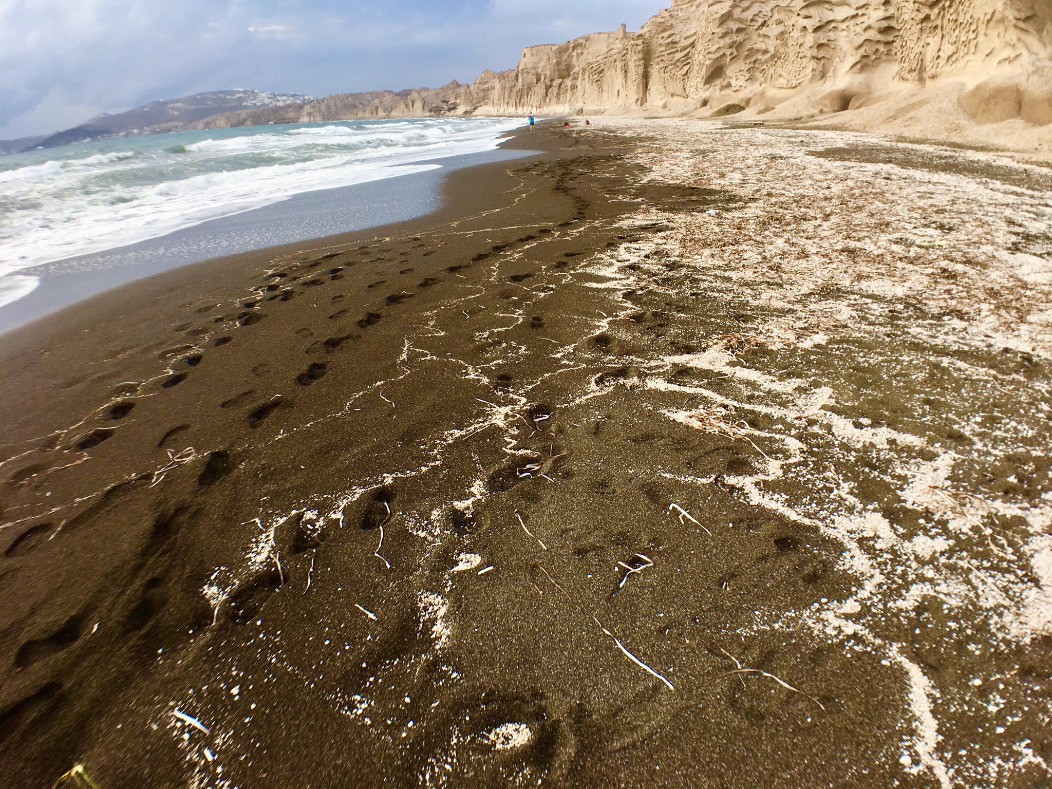Σαντορινη Περίσσα ζητειται Καμαριερα