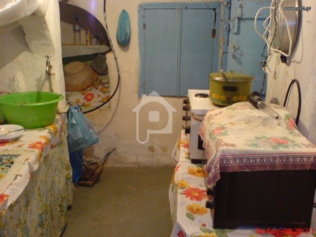 Μονοκατοικία Οια υποσκαφη για πώληση Κυκλάδες Σαντορίνη